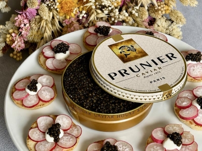 Recette fête des mères : blinis fleuris au caviar Baeri Prunier Paris